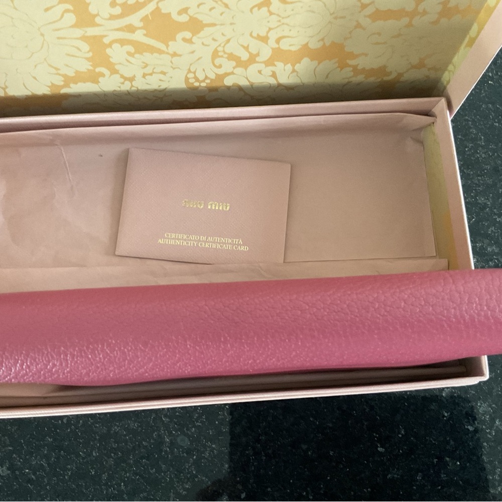 ❌SOLD. Miu Miu Zippy Raspberry Wallet - Picture 10 of 11